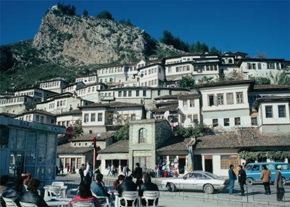 Elbasan - Grad tisu�u prozora