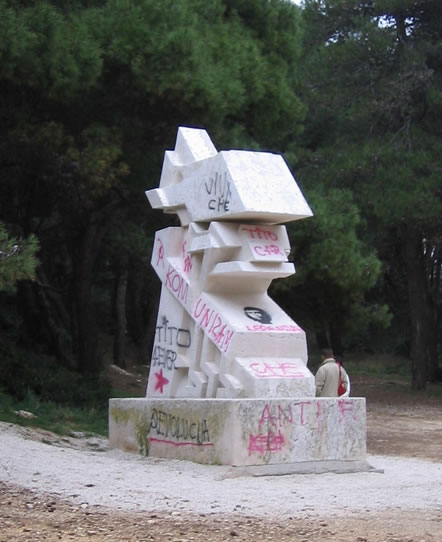 Politi�ki stav ili obi�na nekultura i pomanjkanje odgoja? Recite vi ... Lungomare - Gortanova uvala - 5.03.2006. 