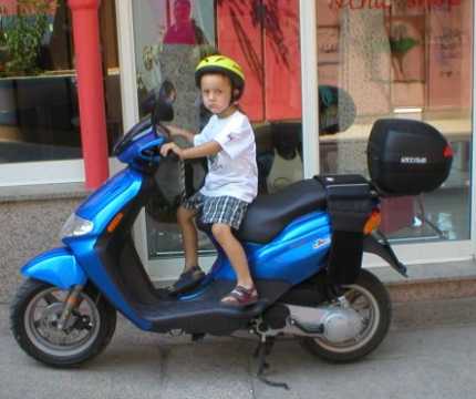 Kad si kupin mali motorin, aj �a �u letit s njin.... sje�anje na Biker's days i toplo ljeto